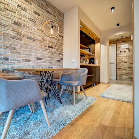 Apartment Gold Kalman *