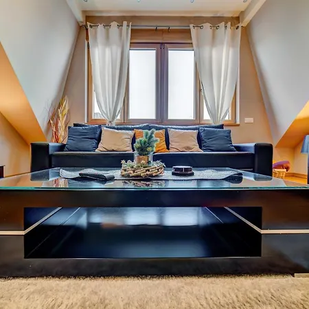 Gold Kalman Apartment *